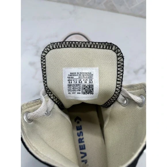 Converse Chuck Taylor All Star Hi High Top Shoes Sneakers Black Womens 7.5 M9160 - Picture 7 of 8